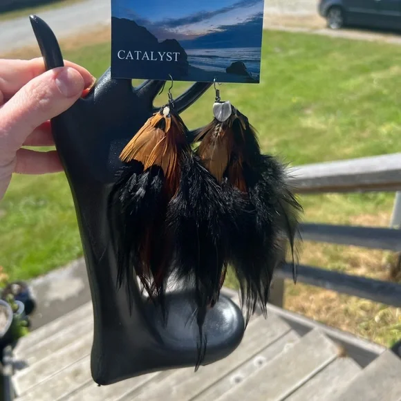 Black Feather Leather Sea Shell Statement Earrings - Picture 3 of 11